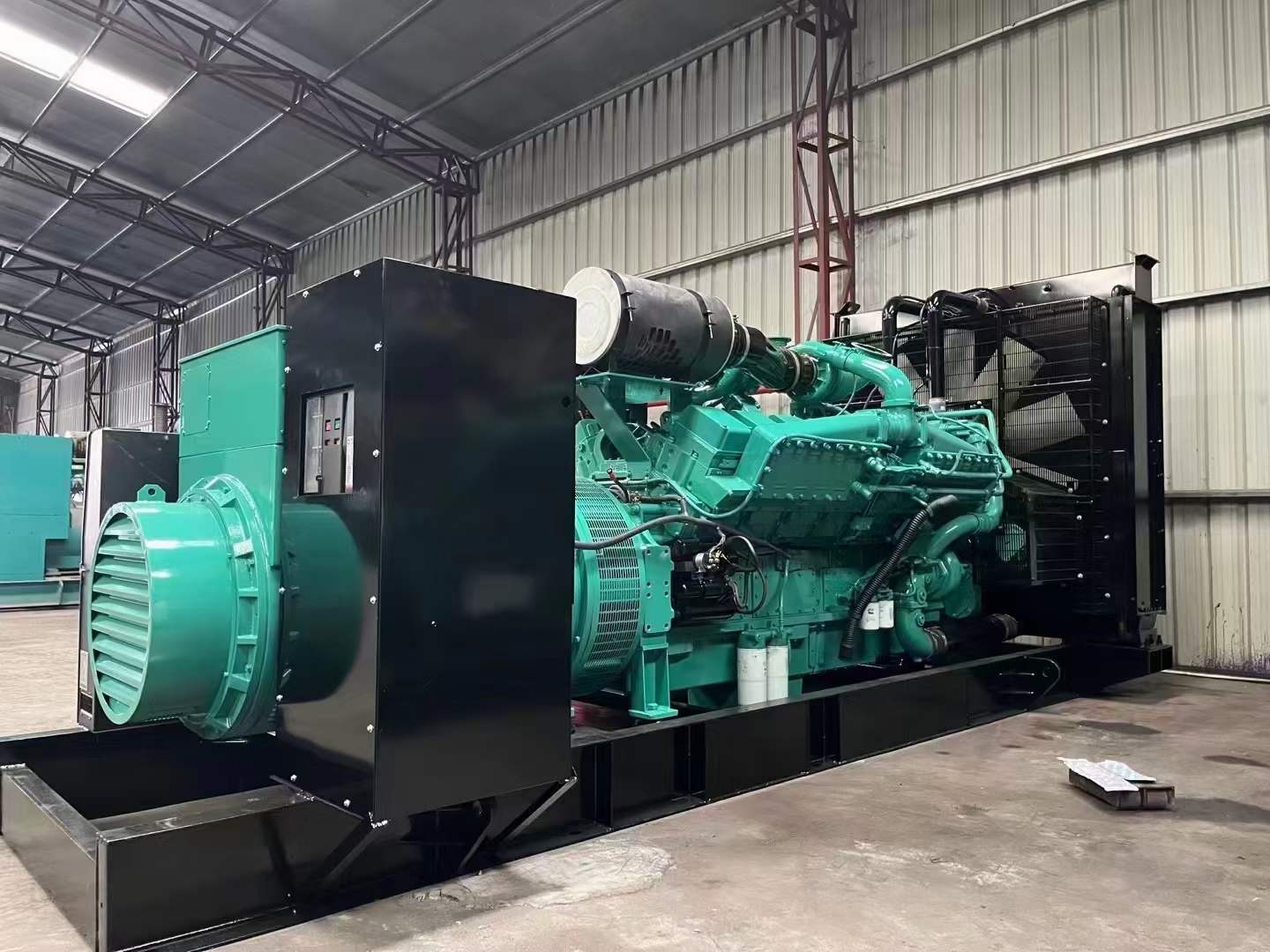 和政如何降低 800kW 柴油发电机输出电流的波动？